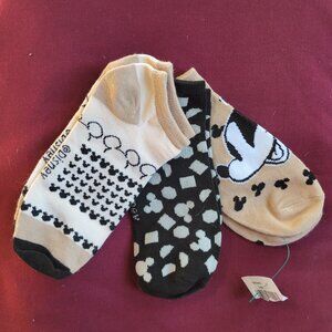 Disney Women's Mickey Mouse 3 Pack No Show Socks Minimalist Neutral Beige